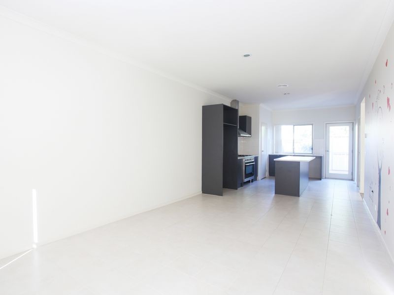 6 Tanner Mews, Point Cook VIC 3030