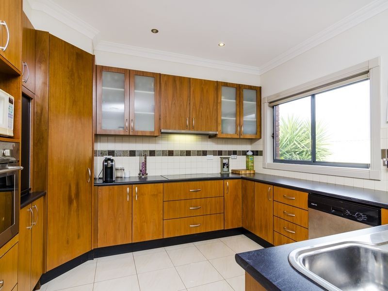 11 Treeside Drive, Tarneit VIC 3029