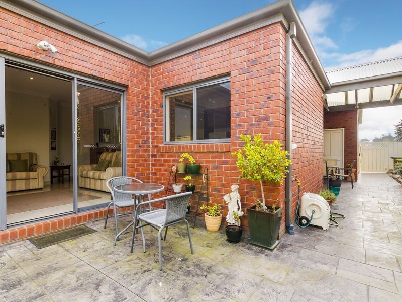 11 Treeside Drive, Tarneit VIC 3029