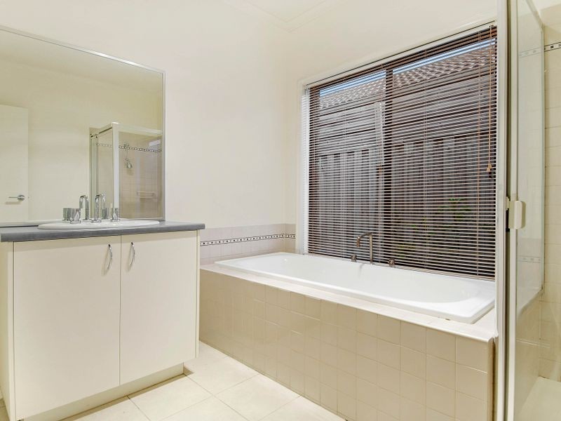 31 Dunkirk Drive, Point Cook VIC 3030