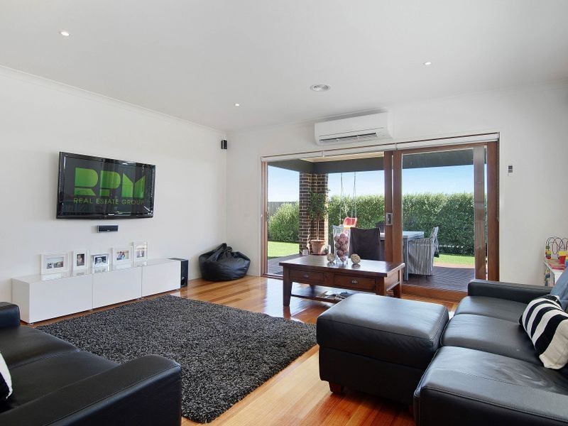 33 Landing Place, Point Cook VIC 3030