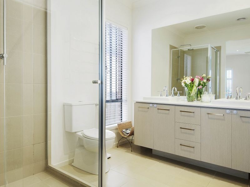 33 Landing Place, Point Cook VIC 3030