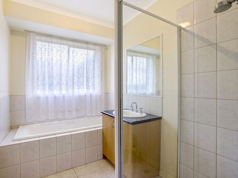 42 Drysdale Crescent, Point Cook VIC 3030