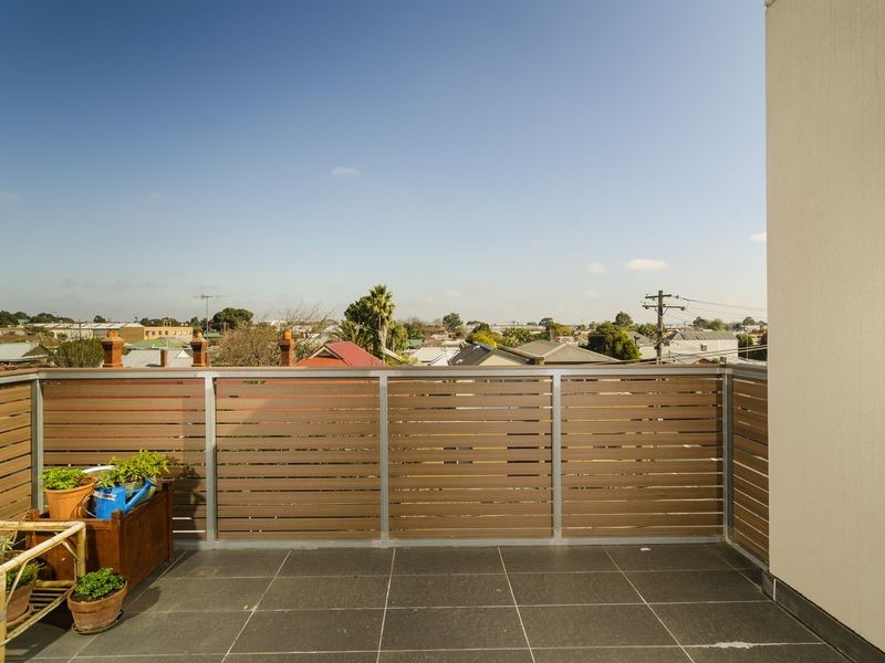 205/8-38 Percy Street, Brunswick VIC 3056