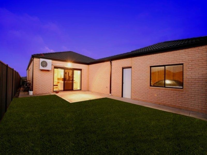 11 Dunstan Road, Point Cook VIC 3030