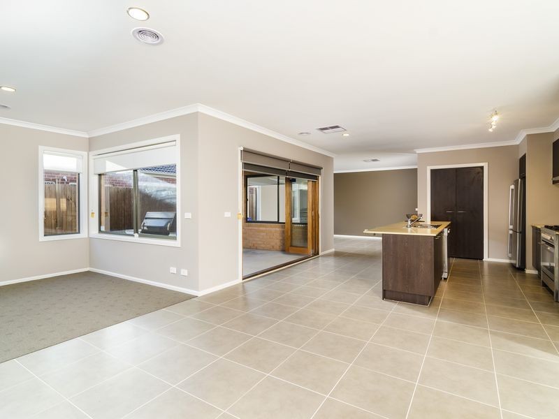 11 Lomandra Street, Point Cook VIC 3030