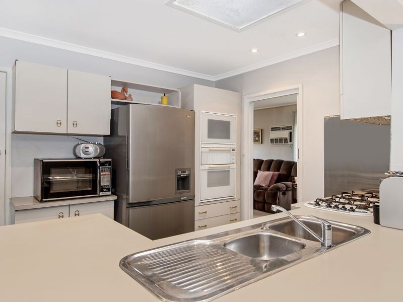 4 Earls Court, Mulgrave VIC 3170
