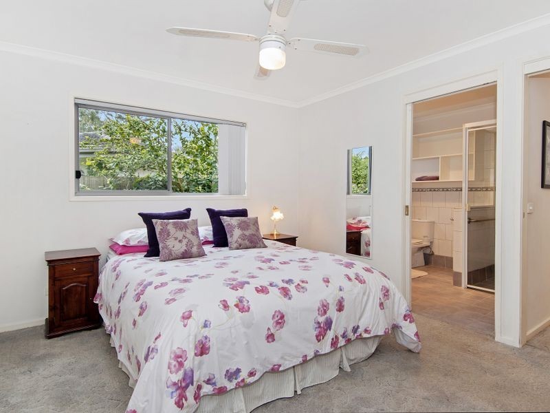 4 Earls Court, Mulgrave VIC 3170