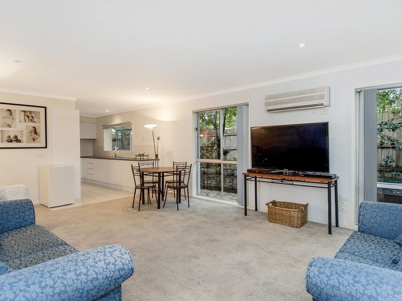 4 Earls Court, Mulgrave VIC 3170