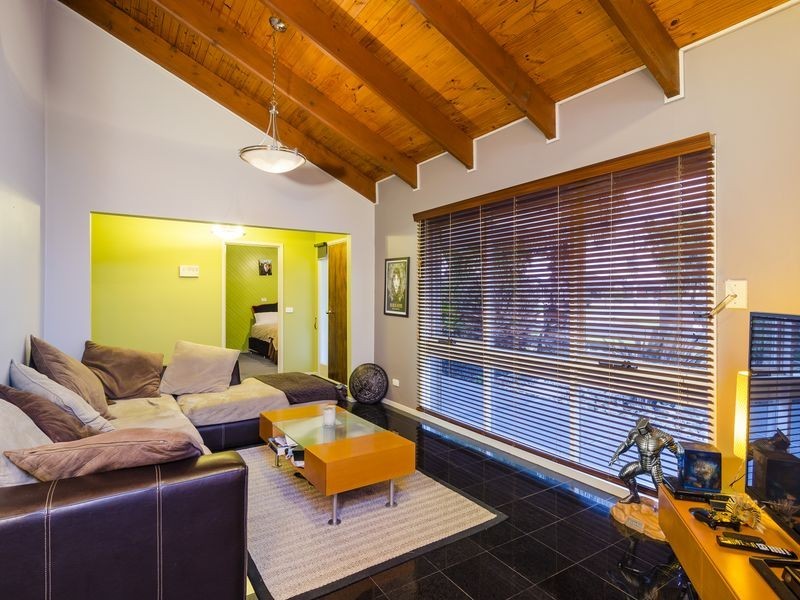 10 South Avenue, Altona Meadows VIC 3028