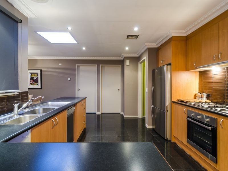 10 South Avenue, Altona Meadows VIC 3028