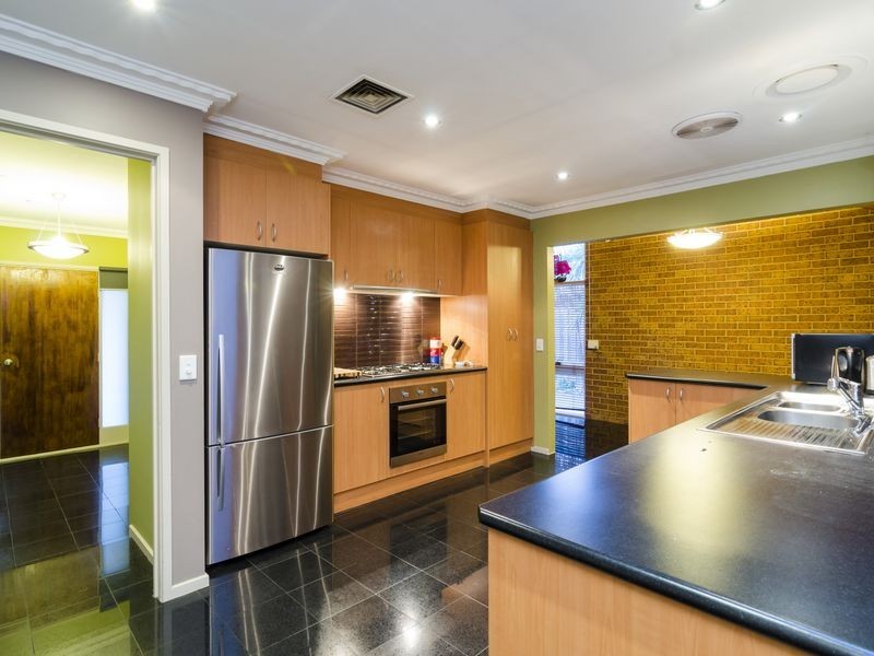 10 South Avenue, Altona Meadows VIC 3028