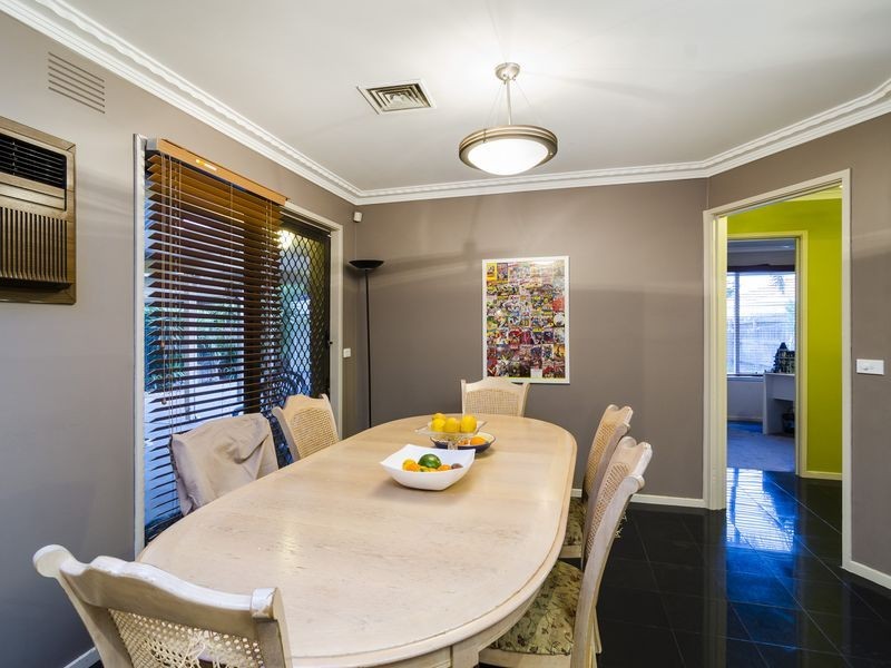 10 South Avenue, Altona Meadows VIC 3028