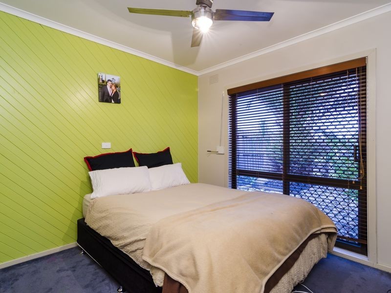 10 South Avenue, Altona Meadows VIC 3028