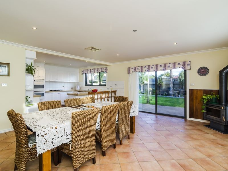 56 Truganina Avenue, Altona Meadows VIC 3028