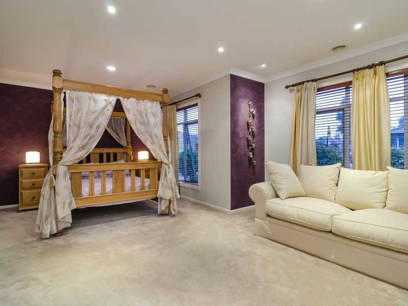 No. 2 Villiers Drive, Point Cook VIC 3030