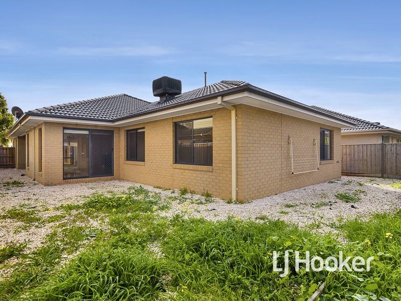 160 Sanctuary Lakes South Boulevard, Sanctuary Lakes VIC 3030