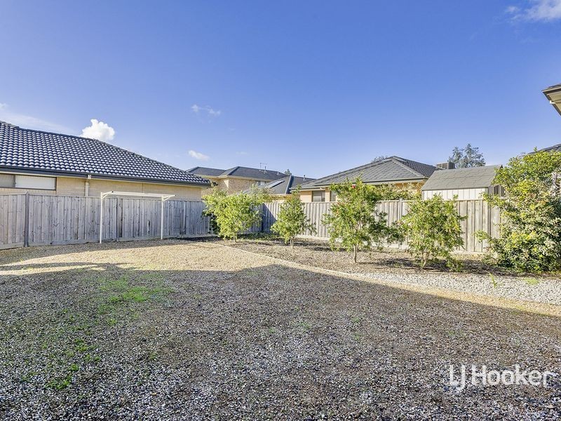 166 Sanctuary Lakes South Boulevard, Sanctuary Lakes VIC 3030