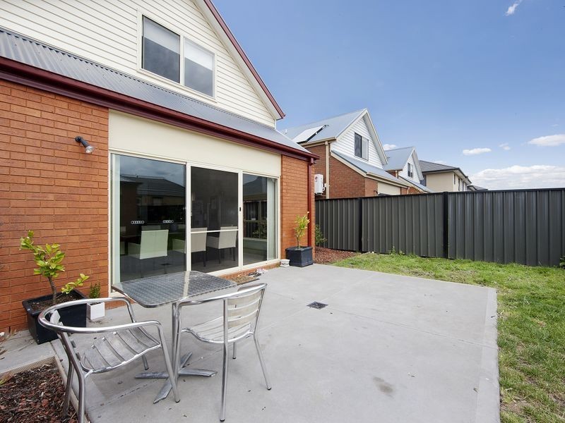 4 Atlas Walk, Point Cook VIC 3030