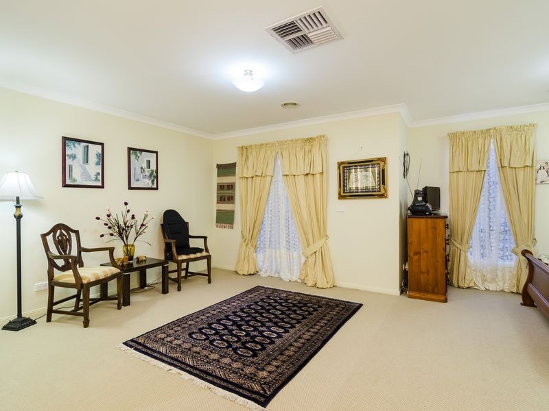 20 Sumner Crescent, Point Cook VIC 3030