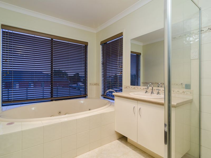 20 Sumner Crescent, Point Cook VIC 3030