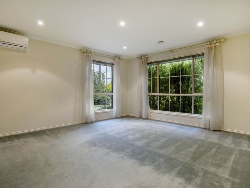 5 Positano Way, Point Cook VIC 3030