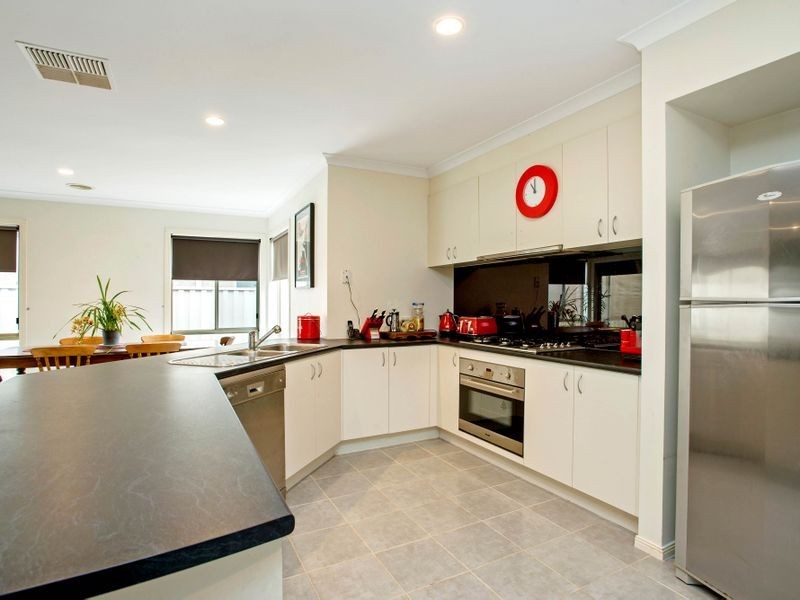 3 Baltimore Drive, Point Cook VIC 3030