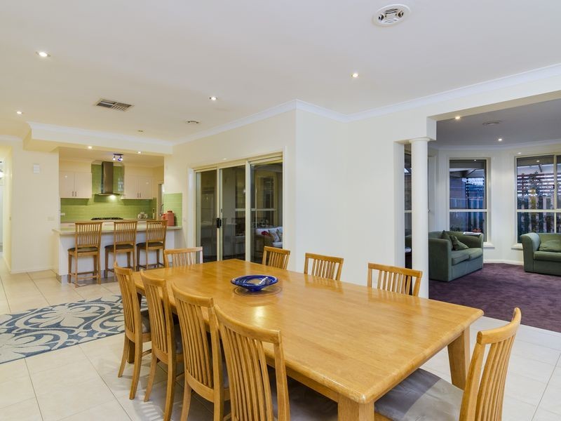 74 Glastonbury Circuit, Point Cook VIC 3030