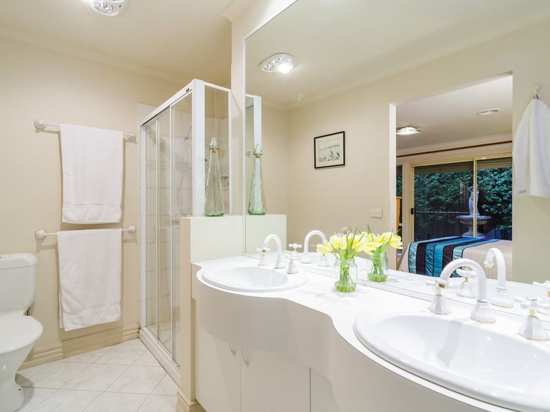 42 Truganina Avenue, Seabrook VIC 3028