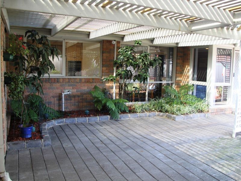 10 Eucalypt Court, Altona Meadows VIC 3028
