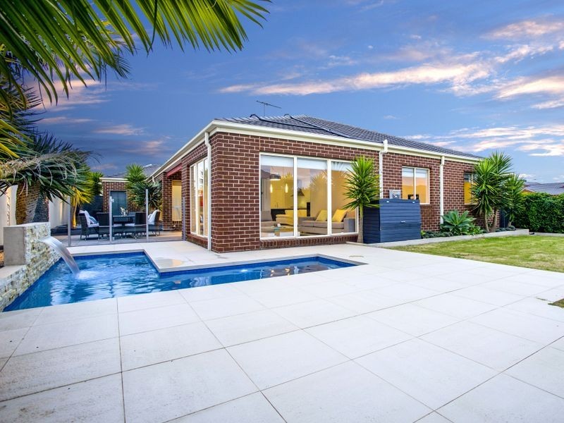 13 Drysdale Crescent, Point Cook VIC 3030