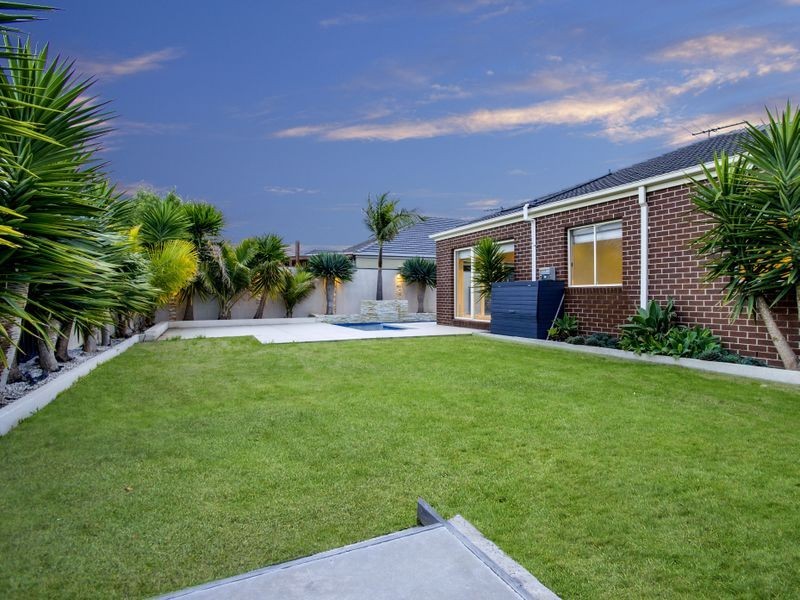 13 Drysdale Crescent, Point Cook VIC 3030