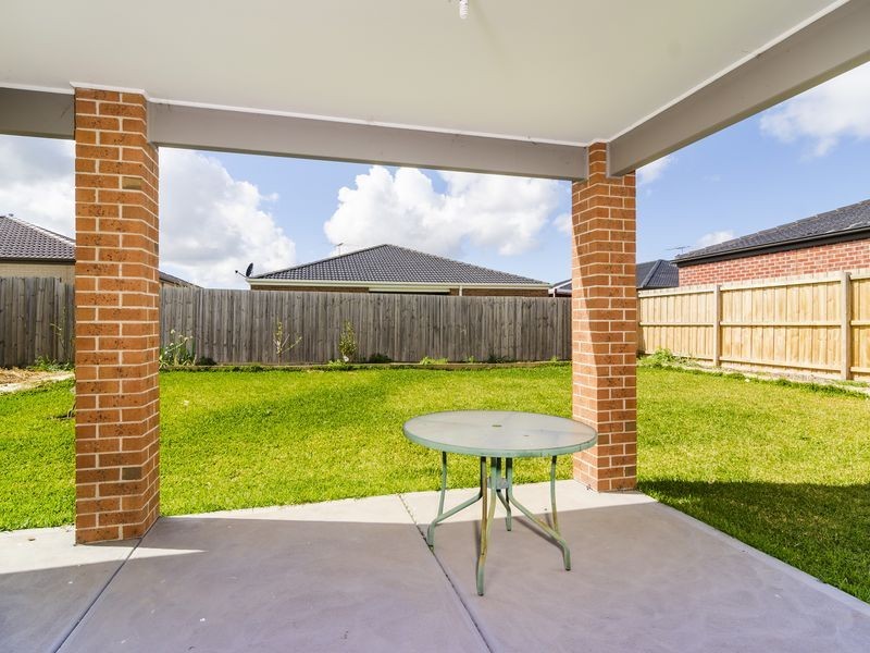 35 Heatherbell Avenue, Point Cook VIC 3030