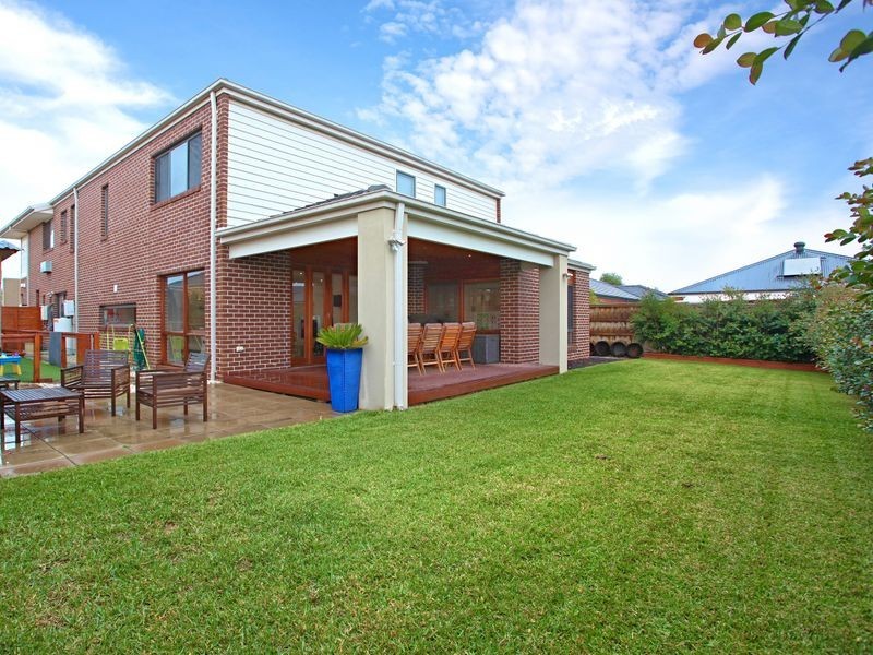 10 Kingsford Drive, Point Cook VIC 3030