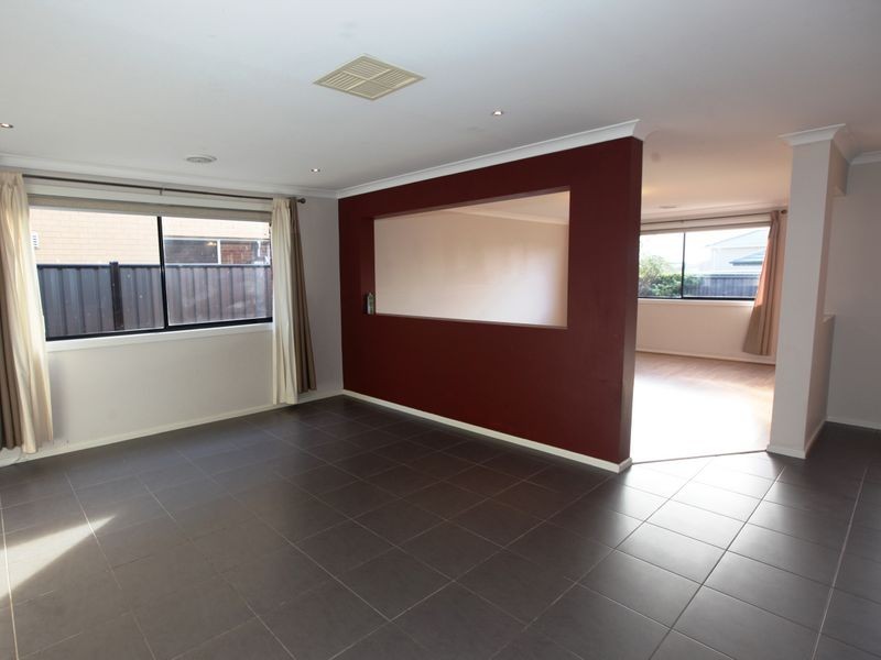 6 Spender Avenue, Point Cook VIC 3030