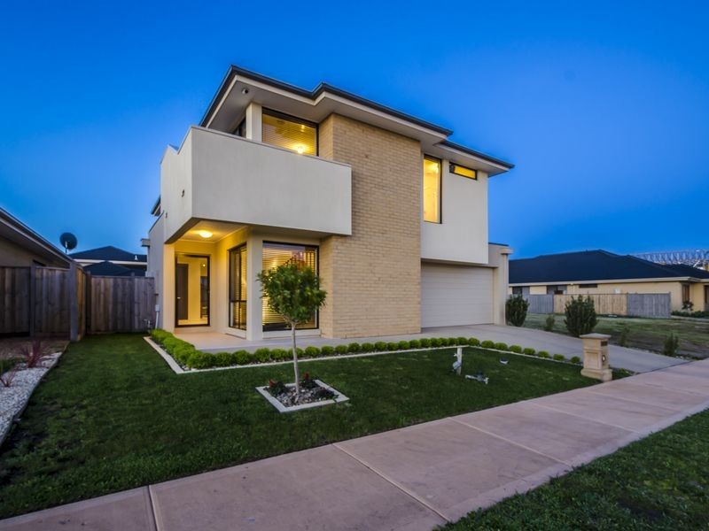 36 Tarcoola Crescent, Sanctuary Lakes VIC 3030