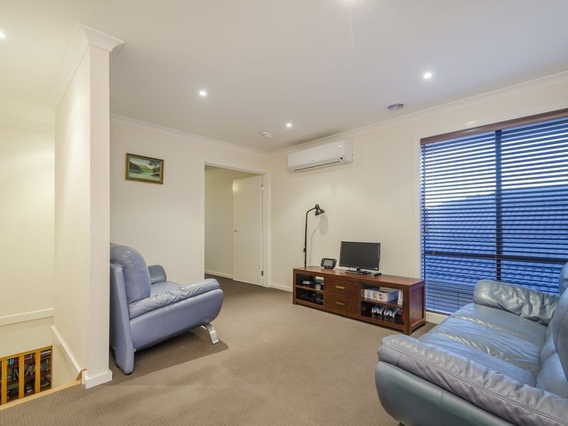 36 Tarcoola Crescent, Sanctuary Lakes VIC 3030