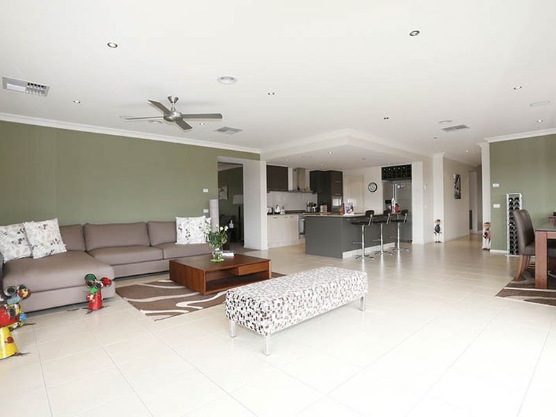 23 Millpond Drive, Point Cook VIC 3030