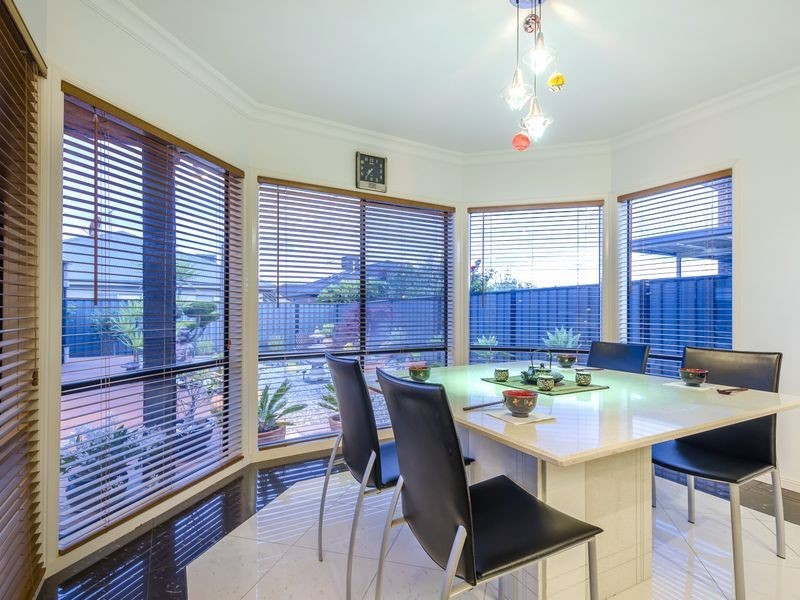 15 Innisfail Drive, Point Cook VIC 3030