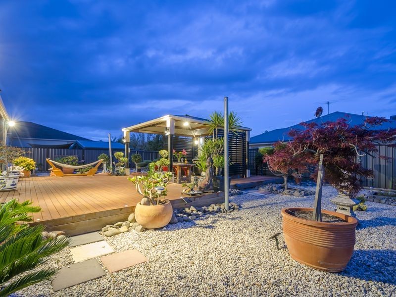 15 Innisfail Drive, Point Cook VIC 3030