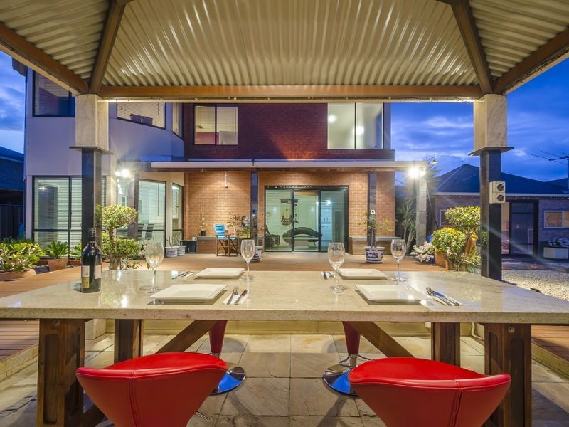 15 Innisfail Drive, Point Cook VIC 3030