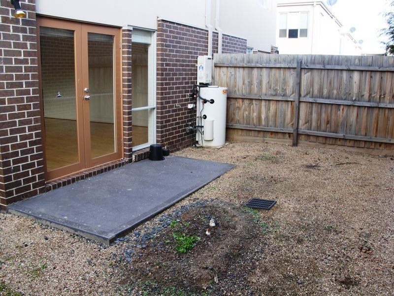 11 Creswick Drive, Point Cook VIC 3030