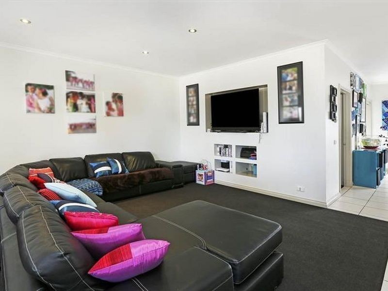 99 McClelland Avenue, Lara VIC 3212