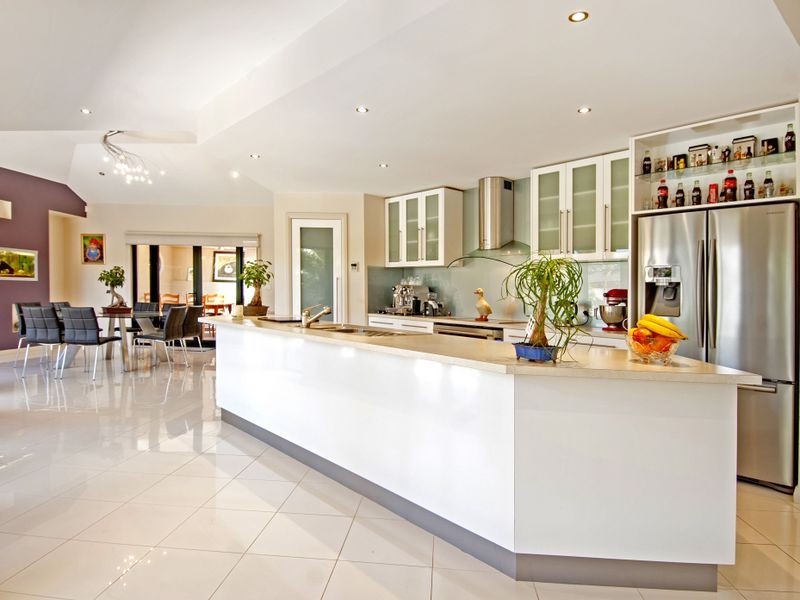 25 Monterey Bay Drive, Sanctuary Lakes VIC 3030