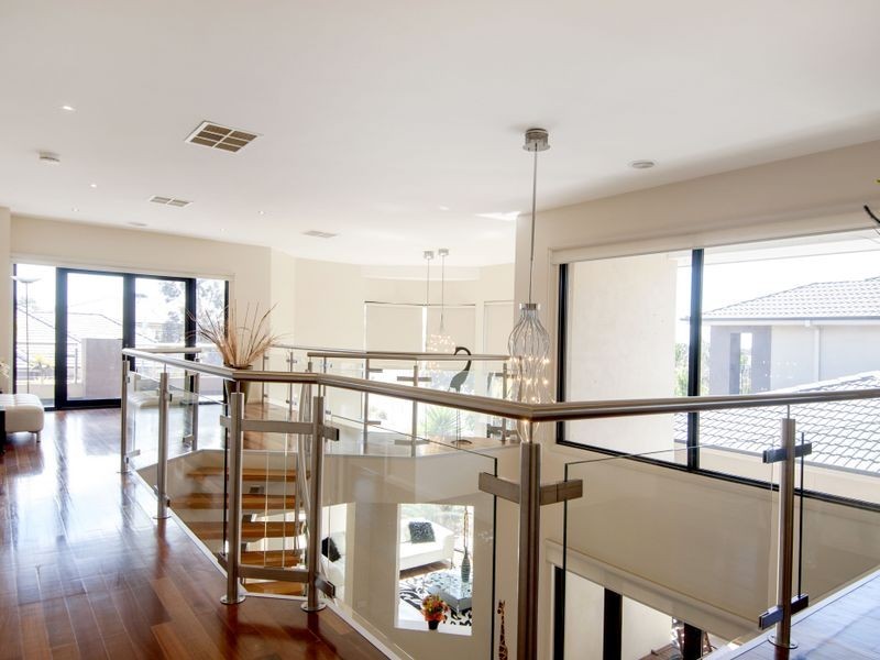 25 Monterey Bay Drive, Sanctuary Lakes VIC 3030