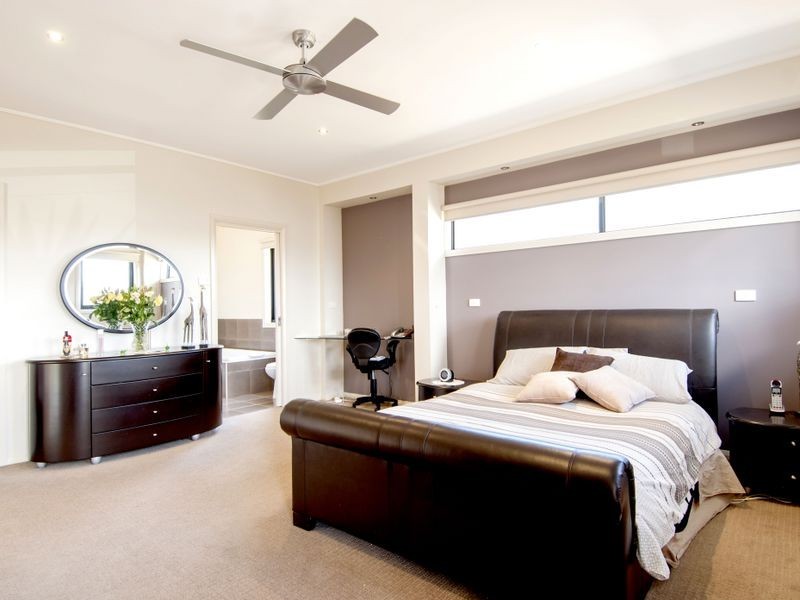 25 Monterey Bay Drive, Sanctuary Lakes VIC 3030