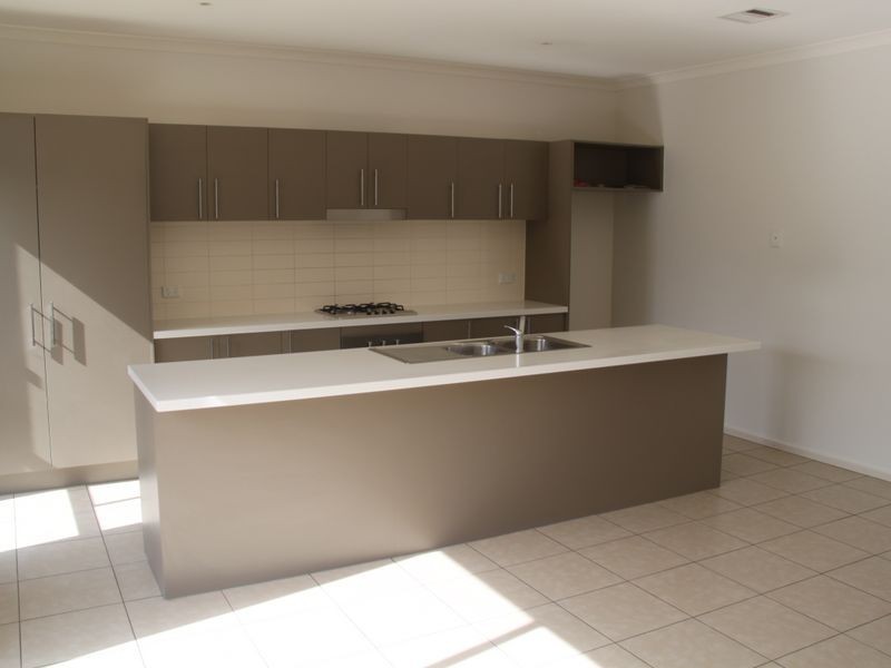 73 Neptune Drive, Point Cook VIC 3030