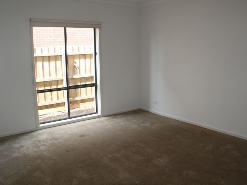 73 Neptune Drive, Point Cook VIC 3030