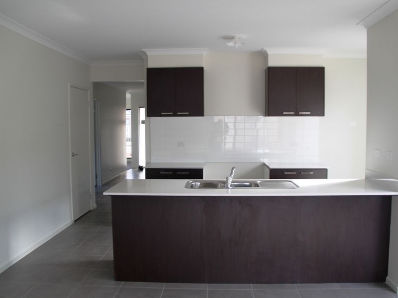 33 Terrene Terrace, Point Cook VIC 3030