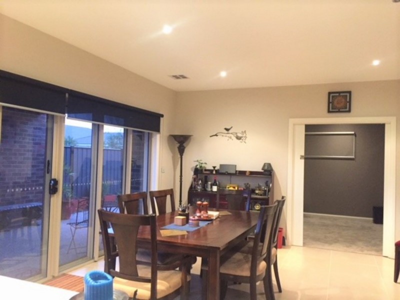 10 Cordner Way, Point Cook VIC 3030